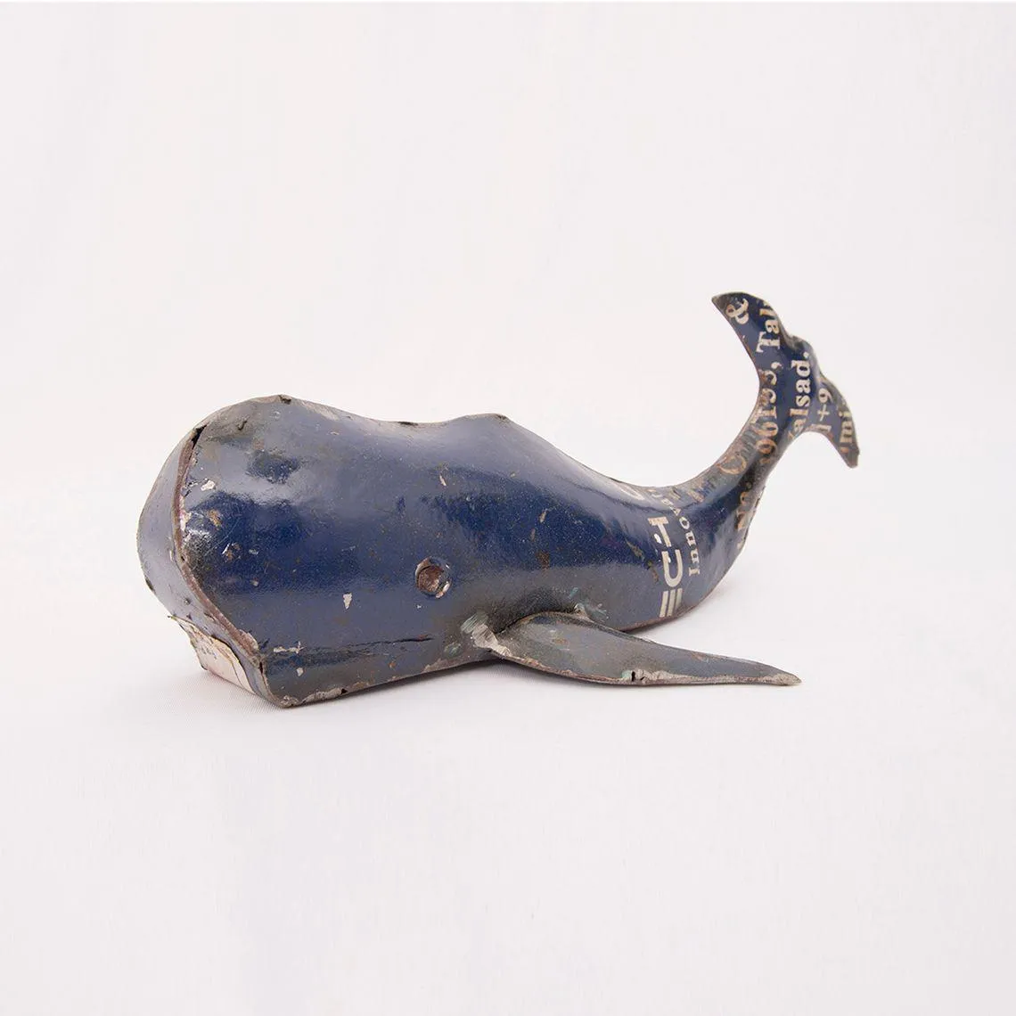 Ballena azul hecha de metal recuperado bidones - D6738