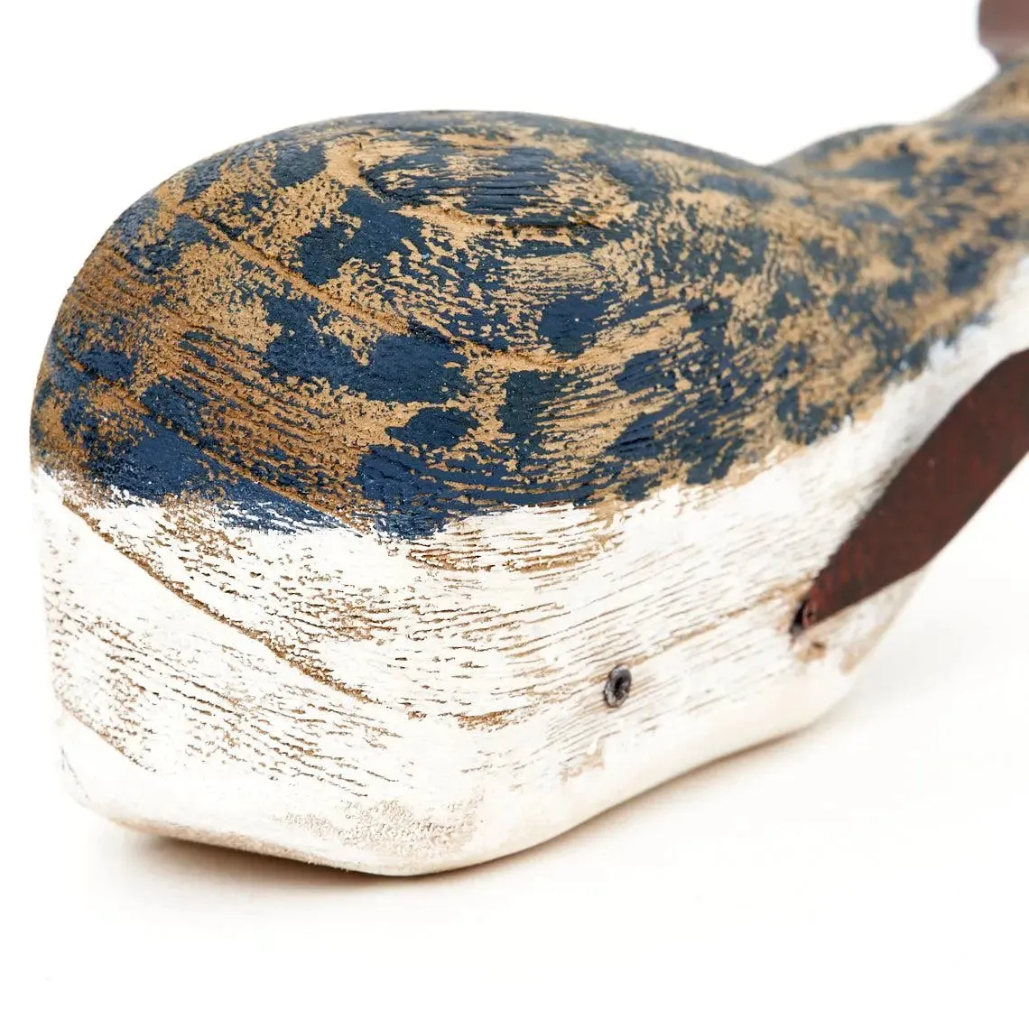 Ballena de madera pintada en tonos azul marino y blanco - D2232