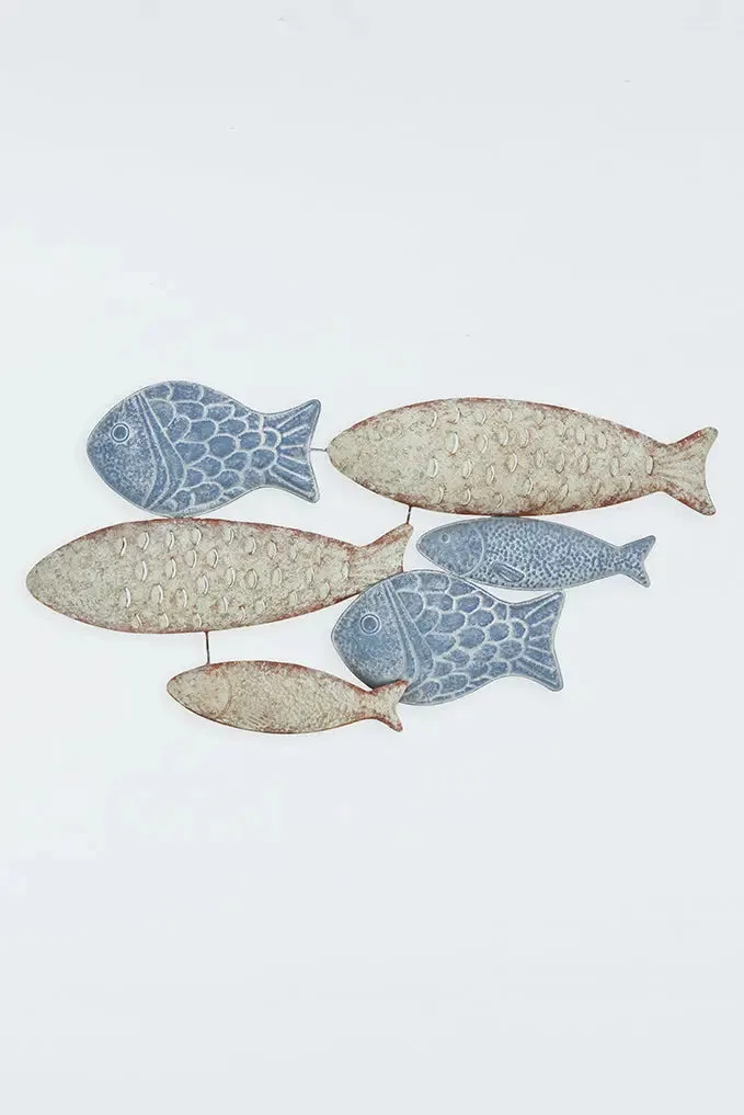 Banco de peces de hojalata para pared