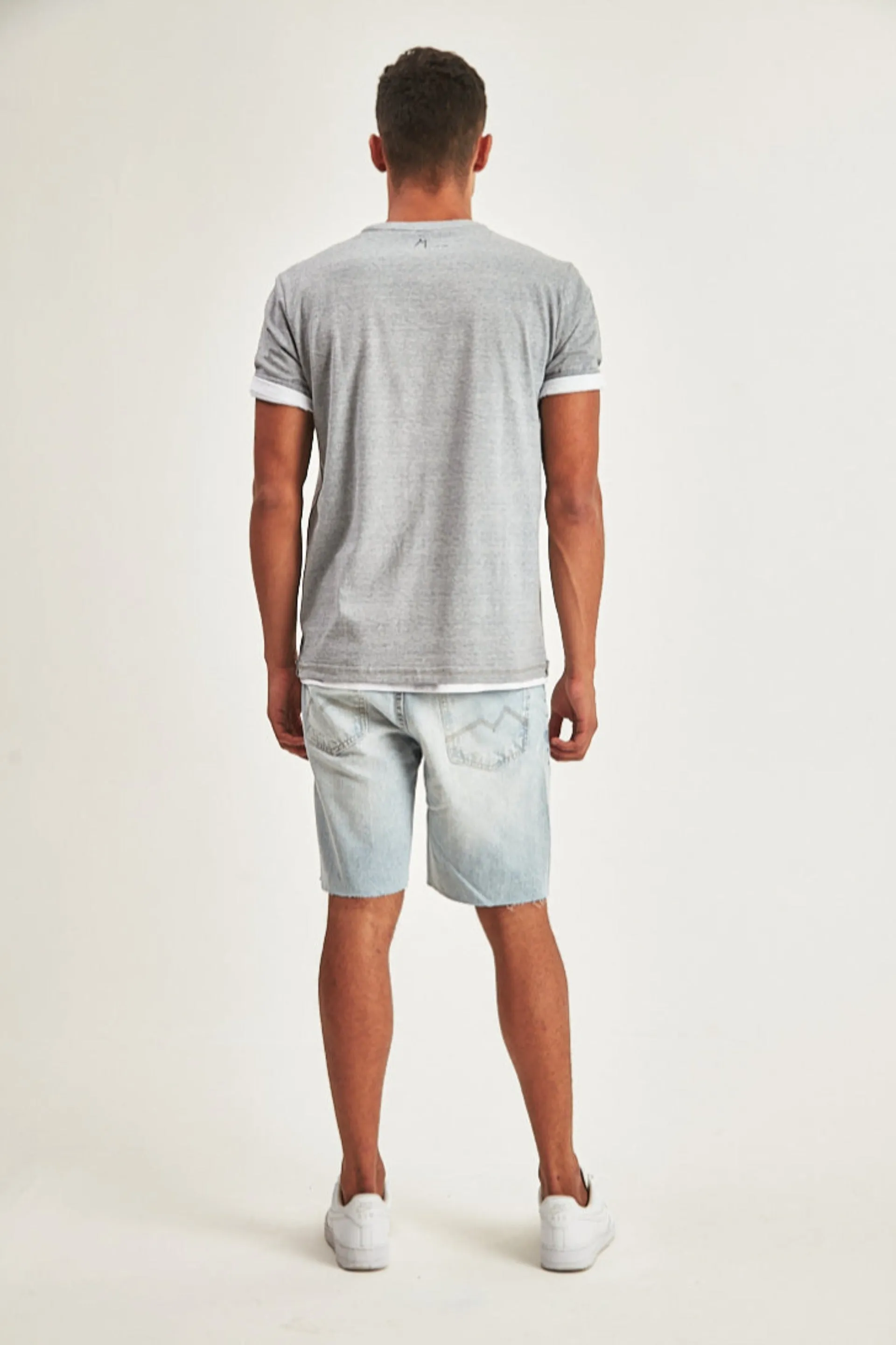 BERMUDA JEANS LIGHT BLUE COM PUÍDOS