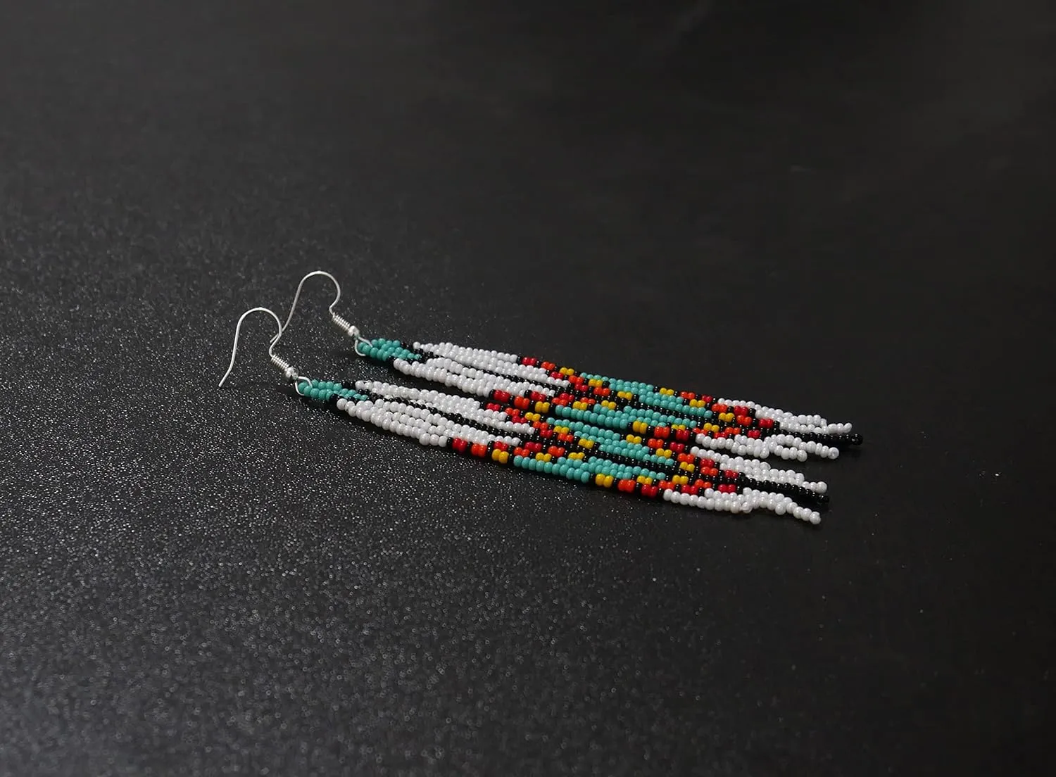 Handmade beaded native american style glass seed bead earrings Pendientes de cuentas nativas al estilo mexicano de artesanos gifts for women