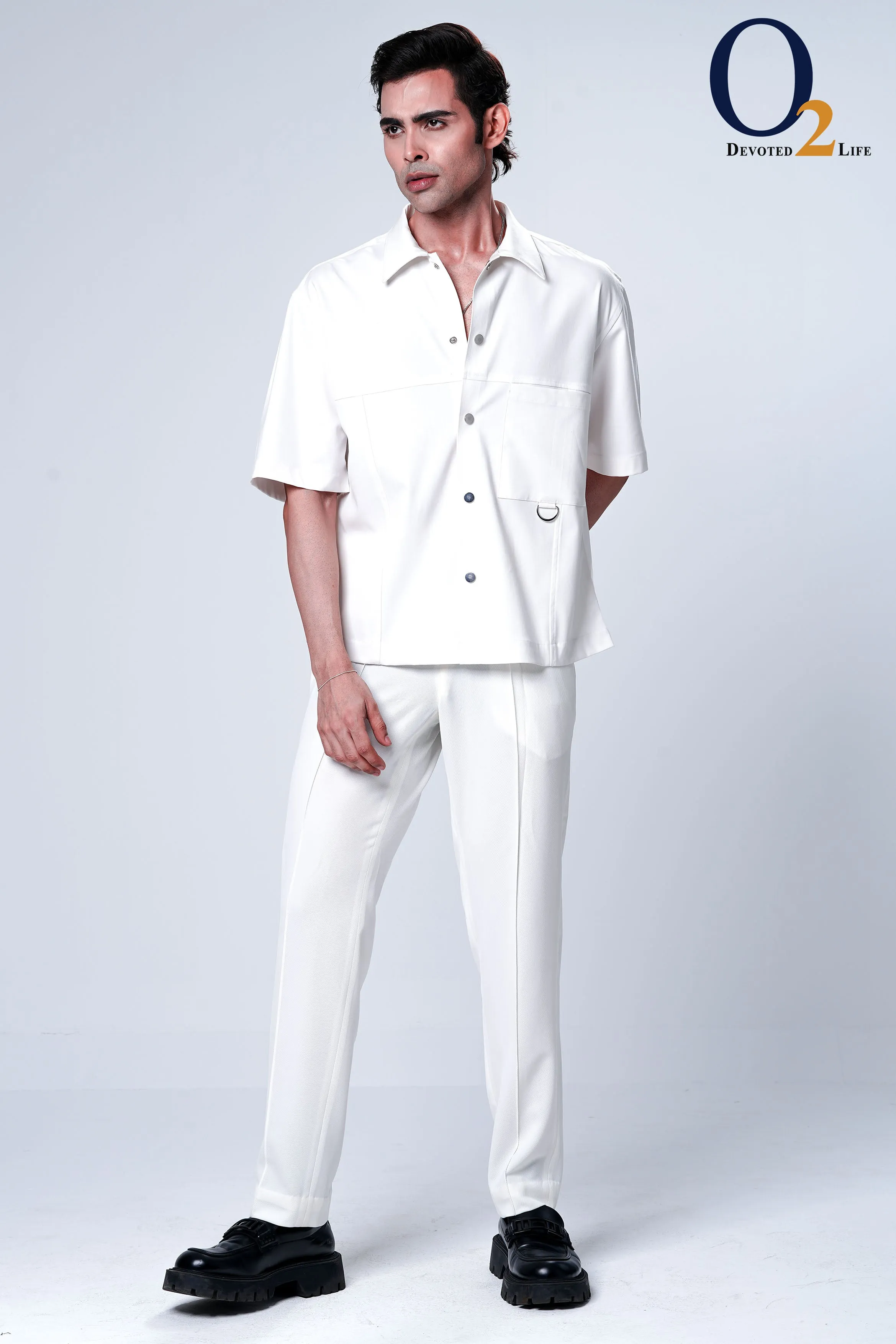 Men White Twill Box Pocket Oversized Shirt
