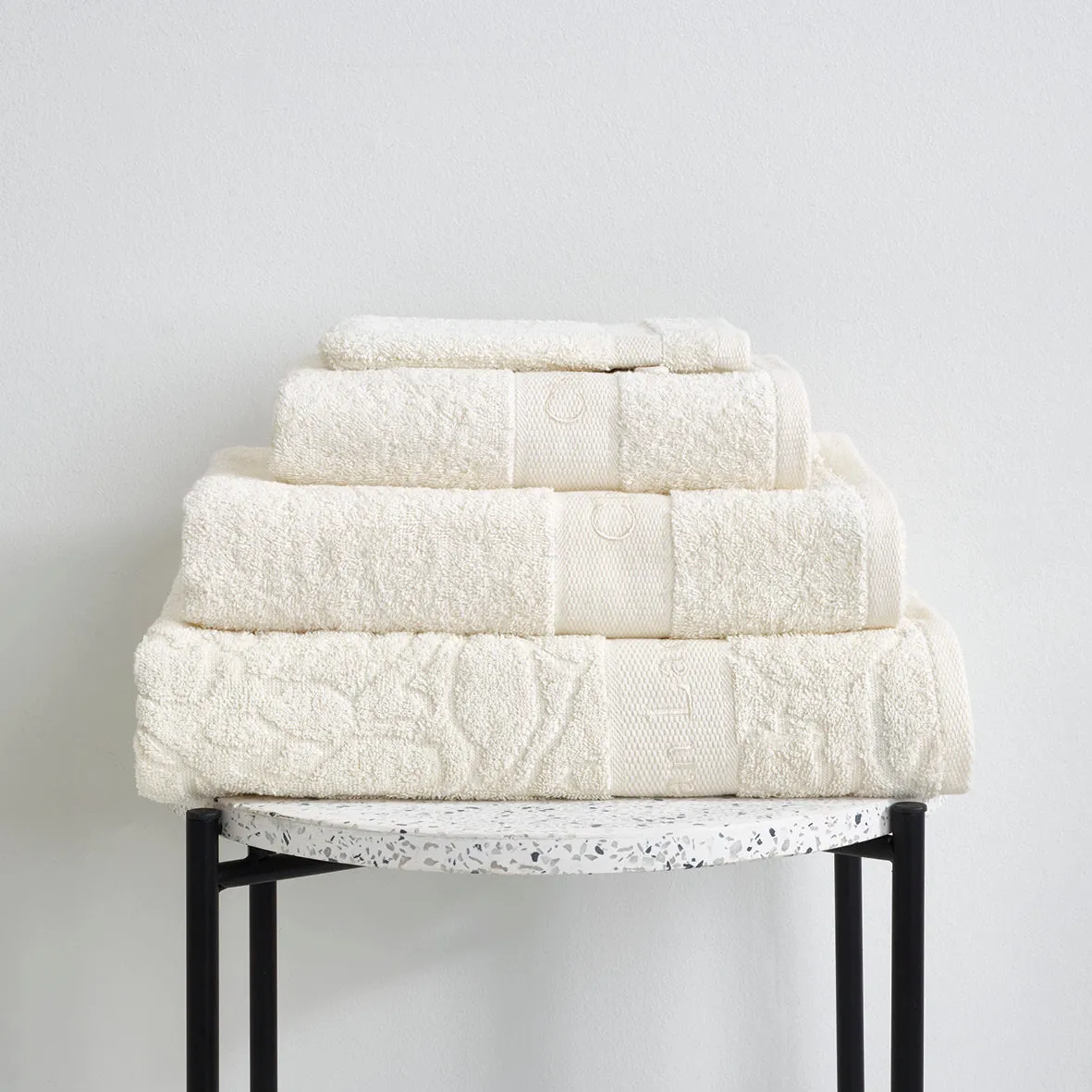 SET DE 4 SERVIETTES ET 4 DRAPS DE BAIN