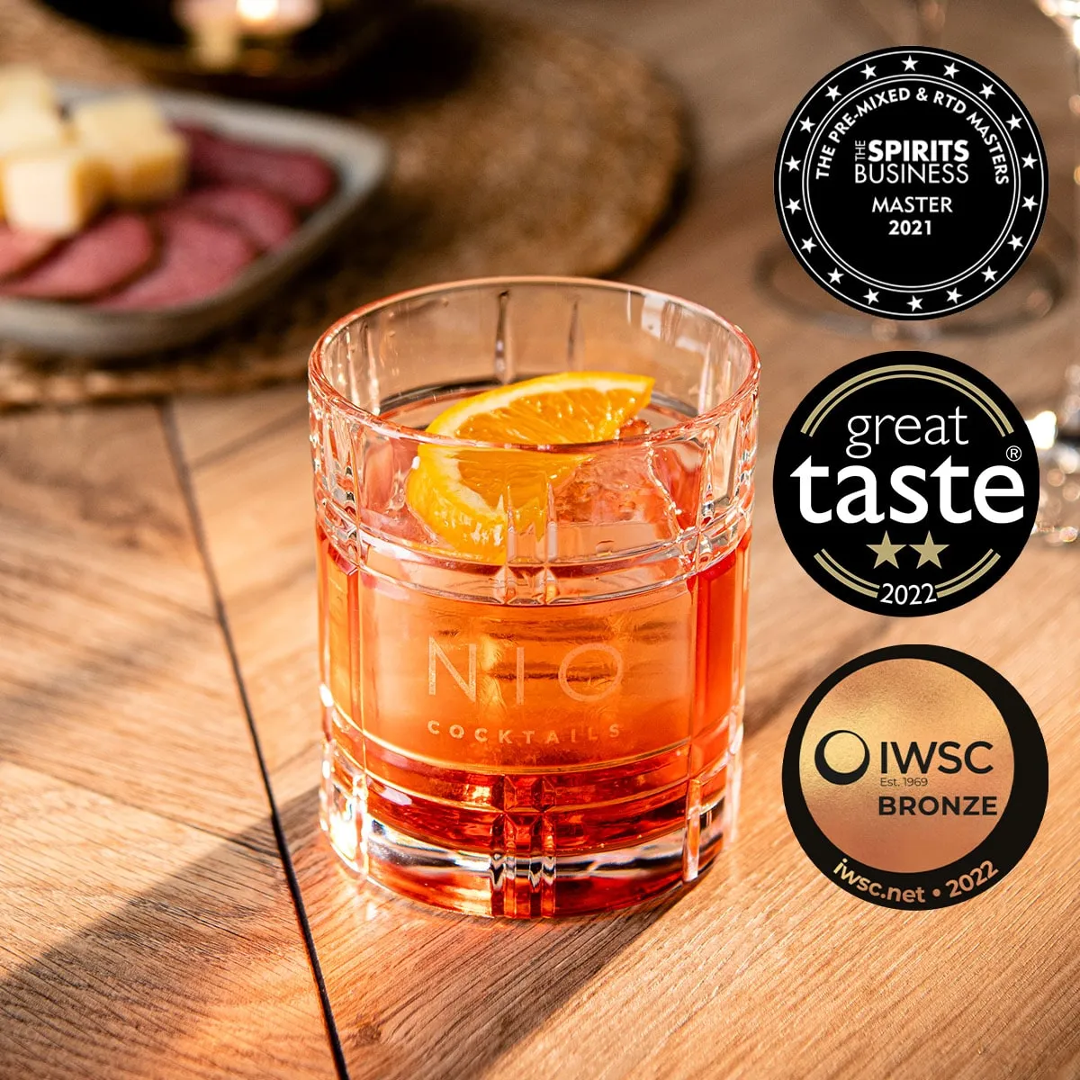 Share the moment kit: 6 Cocktails   2 FREE tumblers (25% Off)