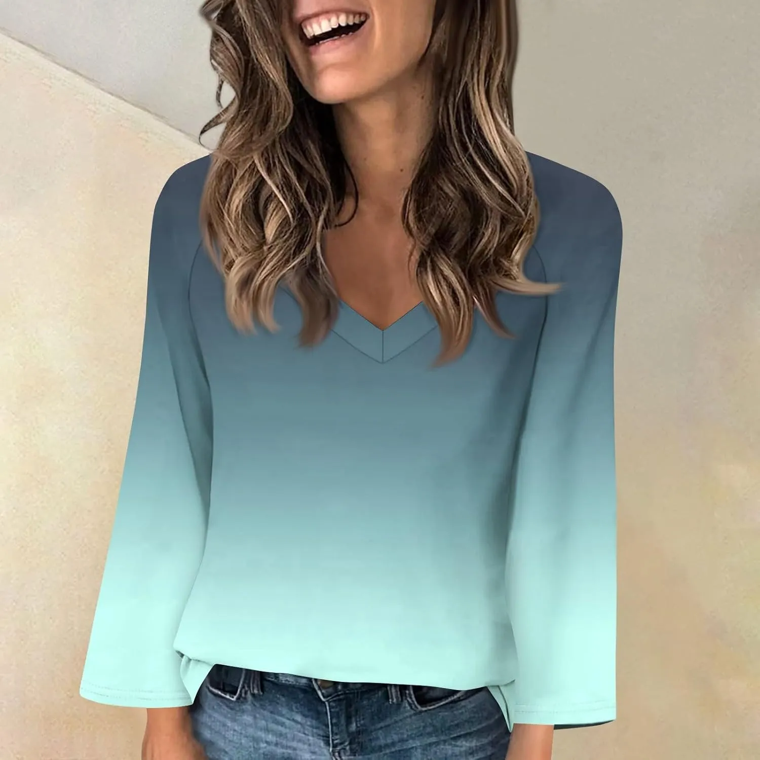 Trendy V - Neck Women's Gradient Printed Five - Point - Sleeved Garment Female's Core T Shirts for The Coming Summer 2025
