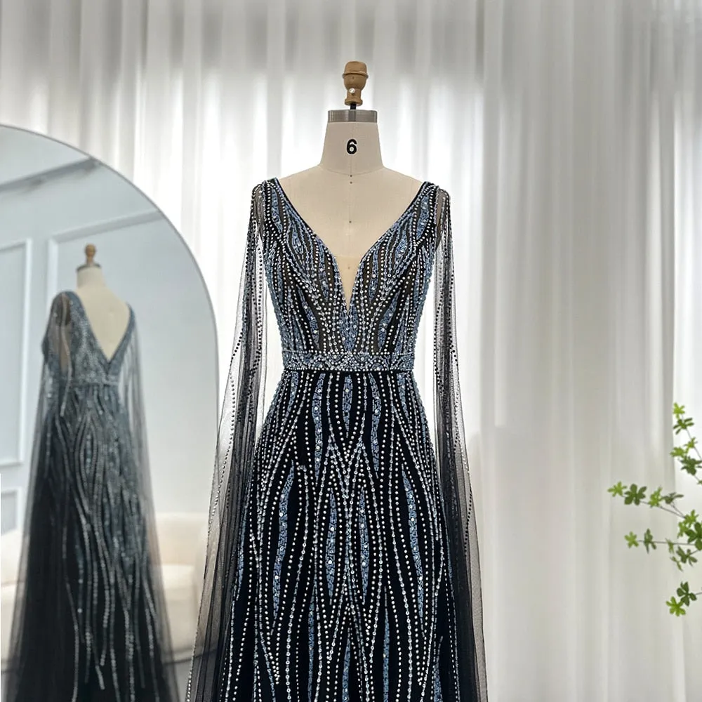 Vestido de Festa Luxo Decorado em Cristais e com Manga Capa - Modelo Especial