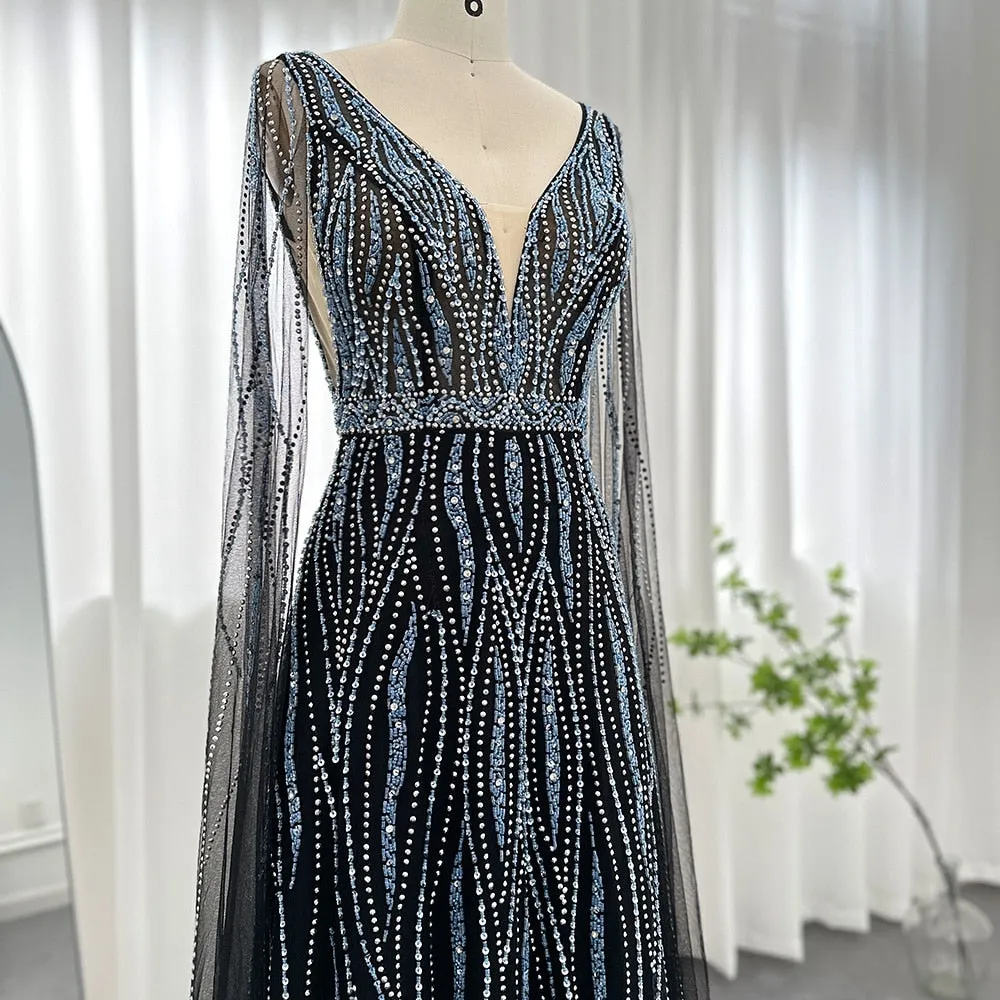 Vestido de Festa Luxo Decorado em Cristais e com Manga Capa - Modelo Especial