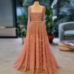 Vestido de Festa Maxi Luxo Decorado com Cascata de Cristais - Modelo Especial