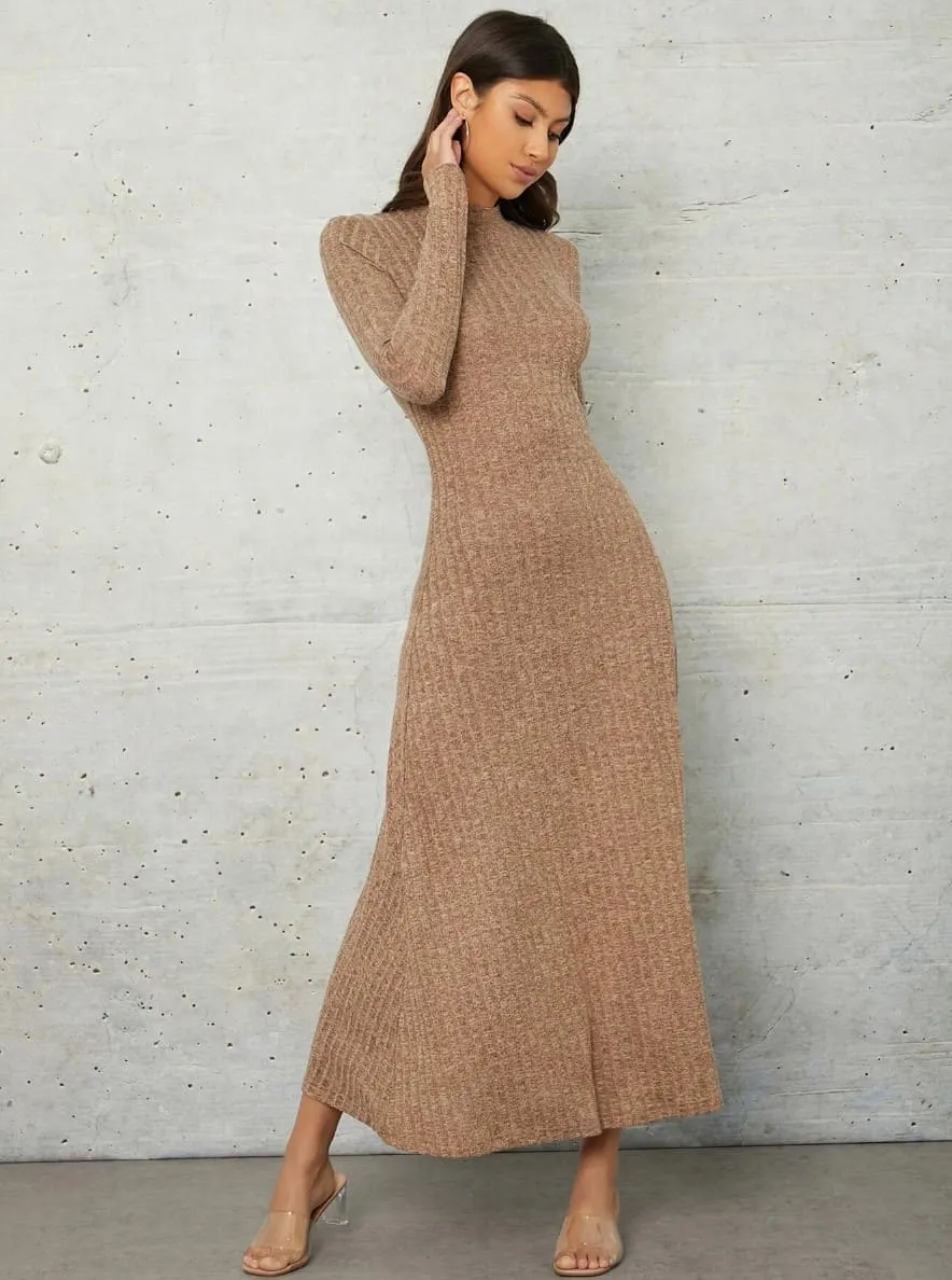 Vestido Midi Tricot Manga Longa Evasê