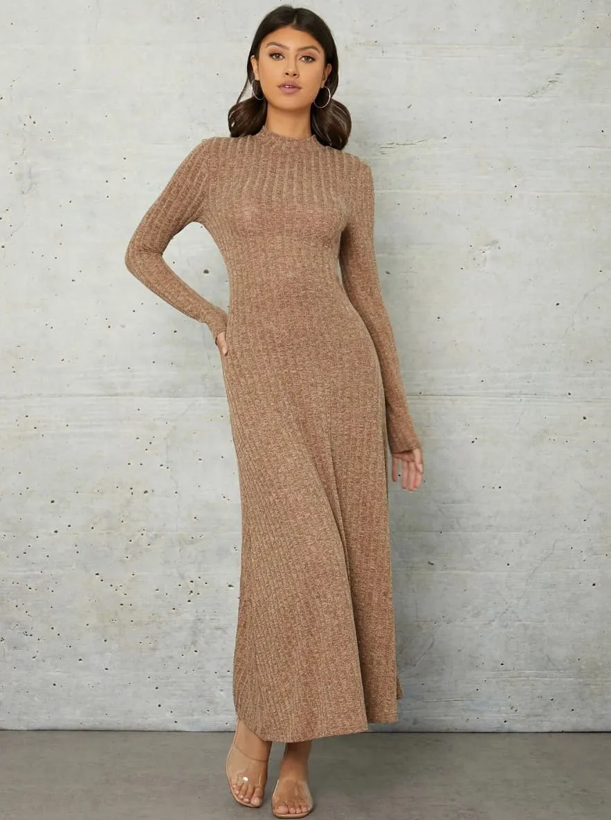 Vestido Midi Tricot Manga Longa Evasê